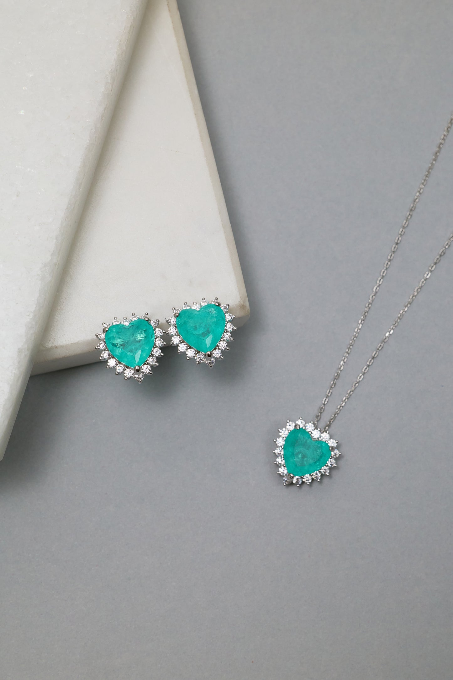 Heart-Shaped Colombian Emerald Fusion Jewelry Set